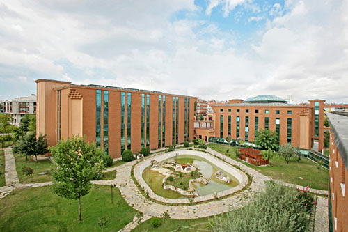 foto-galeri/29-mayis-universitesi-tanitildi-258.htm
