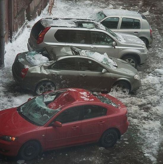 Buzlar eridi arabalar böyle pert oldu galerisi resim 1