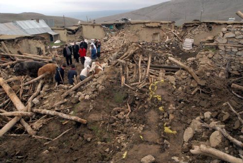 Elazığ'da deprem (08 Mart 2010) galerisi resim 16