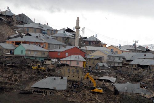 Elazığ'da deprem (08 Mart 2010) galerisi resim 6