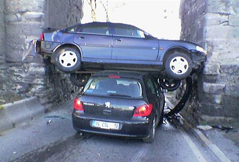 Kadınlar kötü park ediyor galerisi resim 12