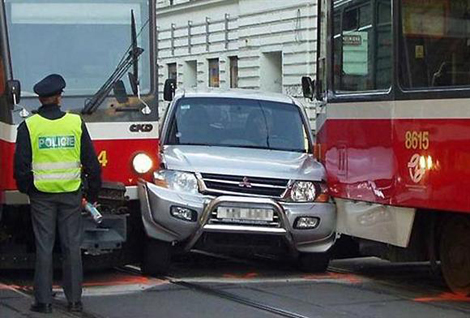 Kadınlar kötü park ediyor galerisi resim 2