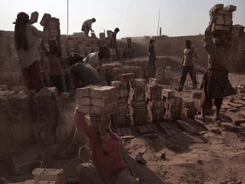 Bir parça ekmek için ölüyorlar galerisi resim 4