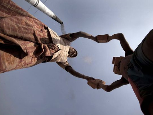 Bir parça ekmek için ölüyorlar galerisi resim 8