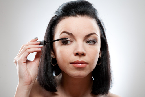 Doğru makyajla her kadın güzel! galerisi resim 1