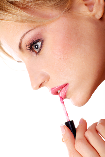 Doğru makyajla her kadın güzel! galerisi resim 7