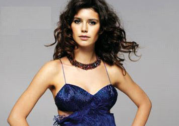 Seksi ve hacimli saçlar… galerisi resim 1