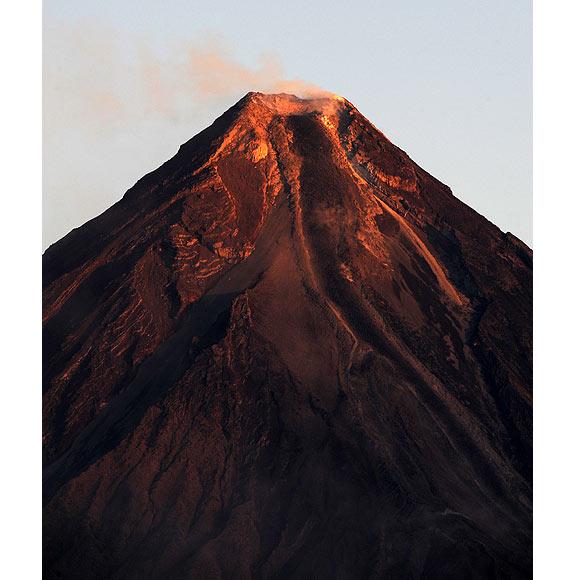 Mayon volkanı galerisi resim 5