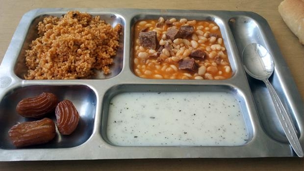 Dünyanın 18 farklı ülkesinden 18 hastane yemeği galerisi resim 18