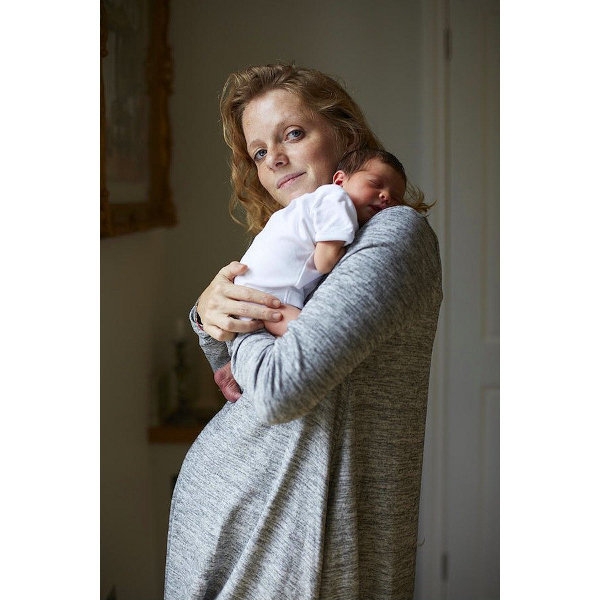 Anneler ve 1 günlük bebekleri galerisi resim 14