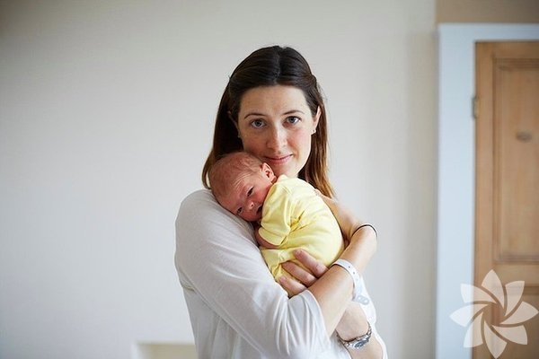 Anneler ve 1 günlük bebekleri galerisi resim 19