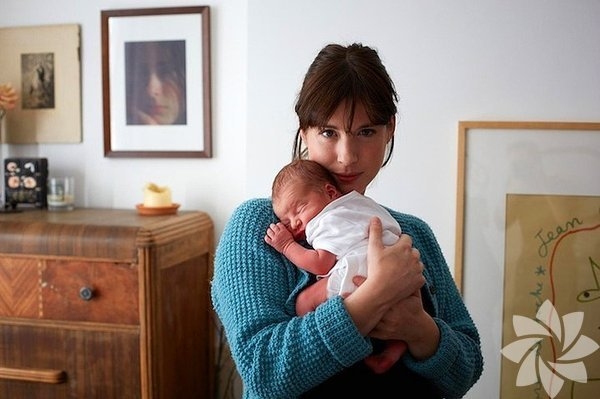 Anneler ve 1 günlük bebekleri galerisi resim 20