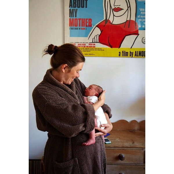 Anneler ve 1 günlük bebekleri galerisi resim 6