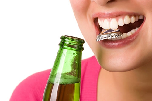 Dişlere zarar veren 7 hatalı alışkanlık galerisi resim 2