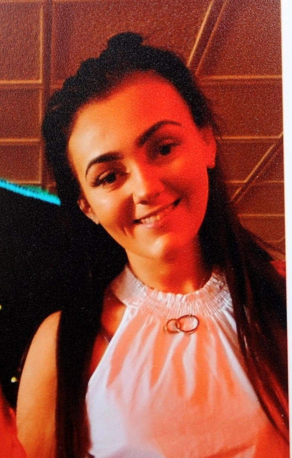 Diyabet tedavisini reddeden 20 yaşındaki Natasha yaşamını yitirdi galerisi resim 6