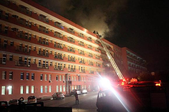 Süreyyapaşa Hastanesinde yangın