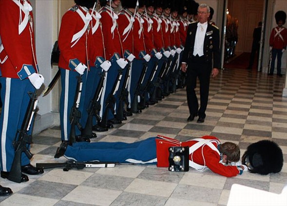 Biraz gülümsemeye ne dersiniz? galerisi resim 2