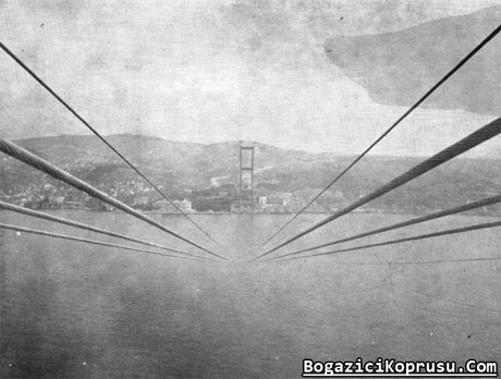 Boğaziçi Köprüsü 36 yıl önce böyle kuruldu. galerisi resim 6