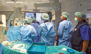 OMÜ'de iki hastaya ameliyatsız kalp kapağı nakli yapıldı