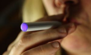 Fransa, elektronik sigarayla ilgili risk/fayda araştırması başlattı