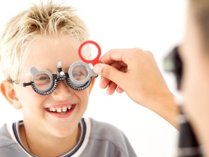 Devlet özelde göz tedavisini ödüyor