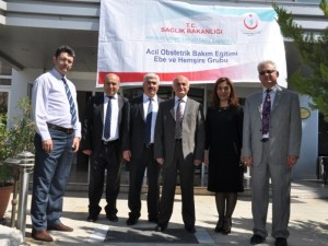 Ebe ve hemşirelere klinisyen eğitimi verildi