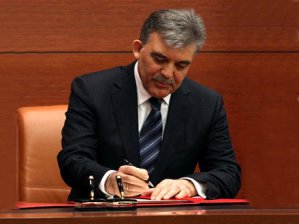 Cumhurbaşkanı Gül'den kanun onayı