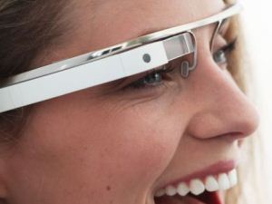 Doktorlar Google Glass ile sağlık kaydı tutabilecek