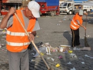 Başkan sekreterliğinden temizlik işçiliğine