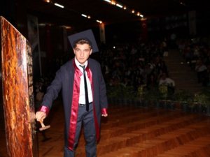 ÇÜ sağlık hizmetleri MYO 408 mezununu uğurladı