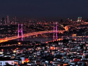 İstanbul ortadan ikiye ayrılacak!