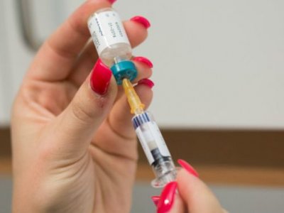 Gerekçe yoksa çocuğa zorla aşı yapılır
