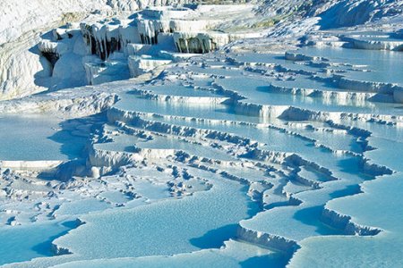 Azerbaycanlı hastalar "termal sağlık" için Pamukkale'de