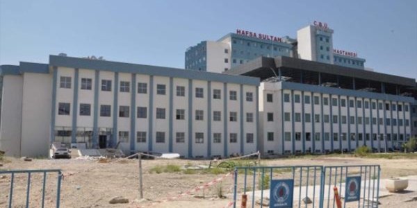 Manisa'da Doktor Bıçak Parası Operasyonu: Hafsa Sultan Hastanesinde Görevli Profesör Tutuklandı