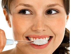 Yüz Kişiden Sadece 10’u Dişini Fırçalıyor