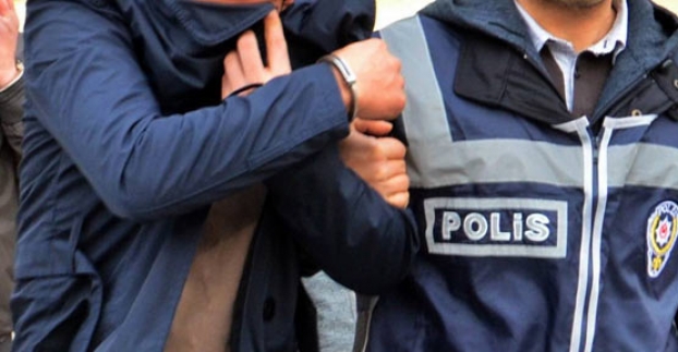 Adana'da 12 sağlık çalışanı gözaltına alındı