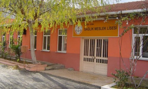 Sağlık meslek lisesi öğrencileri staj eğitimini kamu hastanelerinde de yapacak