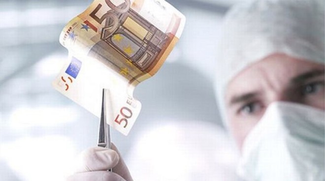 Ömür boyu sakat bırakan doktor ihmaline 1,3 milyon Euro tazminat