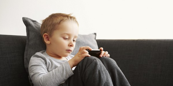 Çocuklar tablet, televizyon ve bilgisayar başında ne kadar kalmalı?