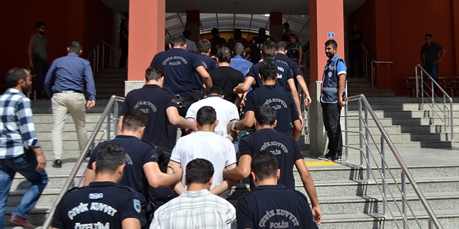 Sağlık çalışanlarına FETÖ operasyonu: 41 gözaltı