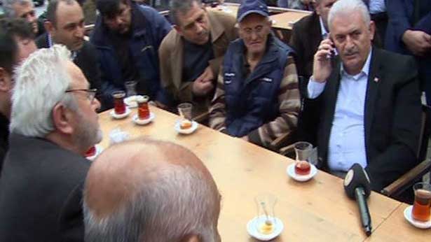 Başbakan, sağlıkla ilgili şikayetçi vatandaşı Recep Akdağ'la görüştürdü