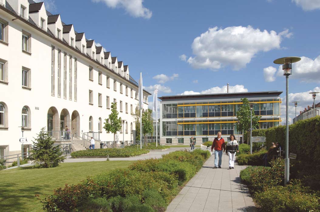 Türk Doktor Almanya'nın saygın hastanelerinden St.theresien'de bölüm başkanı oldu