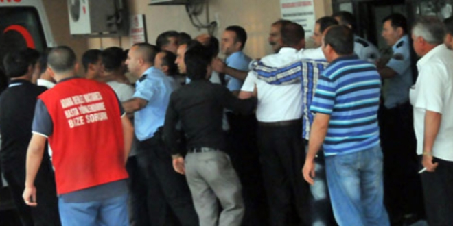 Ankara'da hasta yakınları doktora saldırdı