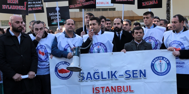 Sağlık çalışanlarına yönelik şiddet protesto edildi