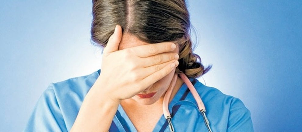 Sağlık kurumlarında Mobbing en çok hemşireye yapılıyor