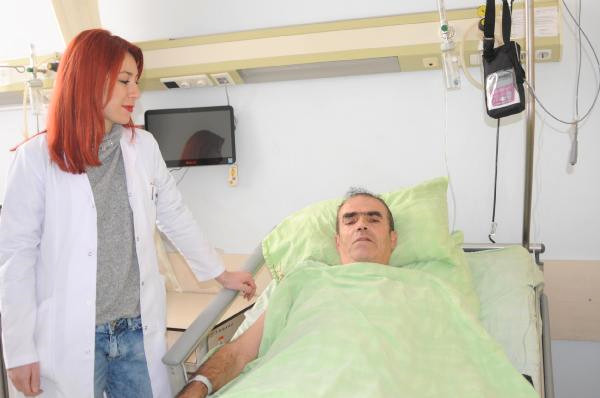 Memur kızı 20 yıl sonra Hakkari'ye doktor olarak atandı