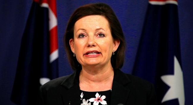 Avustralya'da Sağlık Bakanı 'seyahat harcamalarından' açığa alındı