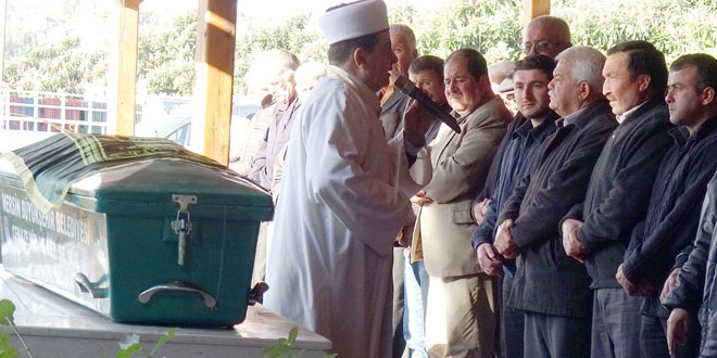 İntihar eden polis memuru toprağa verildi