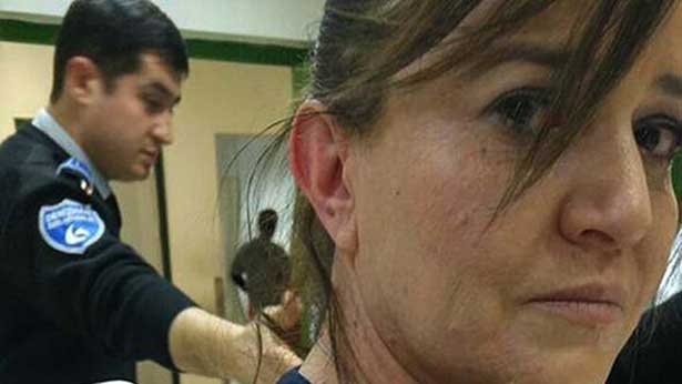 Yüksek ateşle başvuran çocuğun kazağını çıkaran hemşireye şiddet!