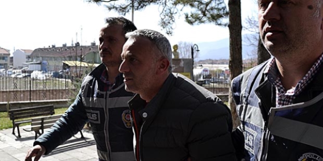 Doktoru silahla öldüren zanlı adliyeye sevk edildi